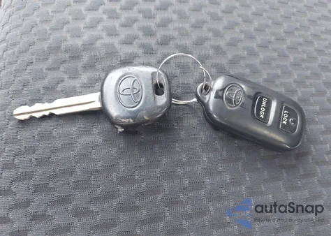 2008 Toyota Corolla S из США, поврежденный, VIN 2T1BR32E68C936747